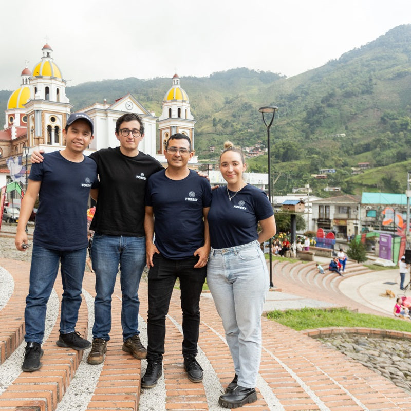 Productores del proyecto forestal green en Colombia en la región de Caldas 