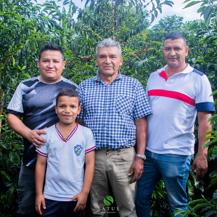 Agricultores del grupo Satus en Colombia 