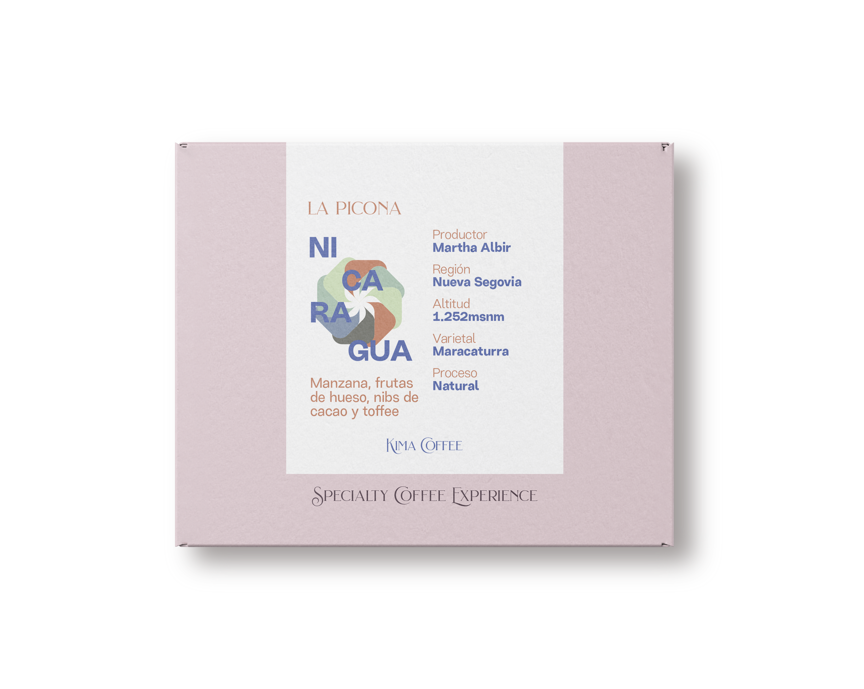 Caja rosa de kima coffee, cafe de nicaragua, finca la picona, producido por Martha albir en la región de Nueva Segovia, cultivado a 1252 metros sobre el nivel del mar, varietal Maracaturra, proceso natural con notas a Manzana, frutas de hueso, nibs de cacao y toffee