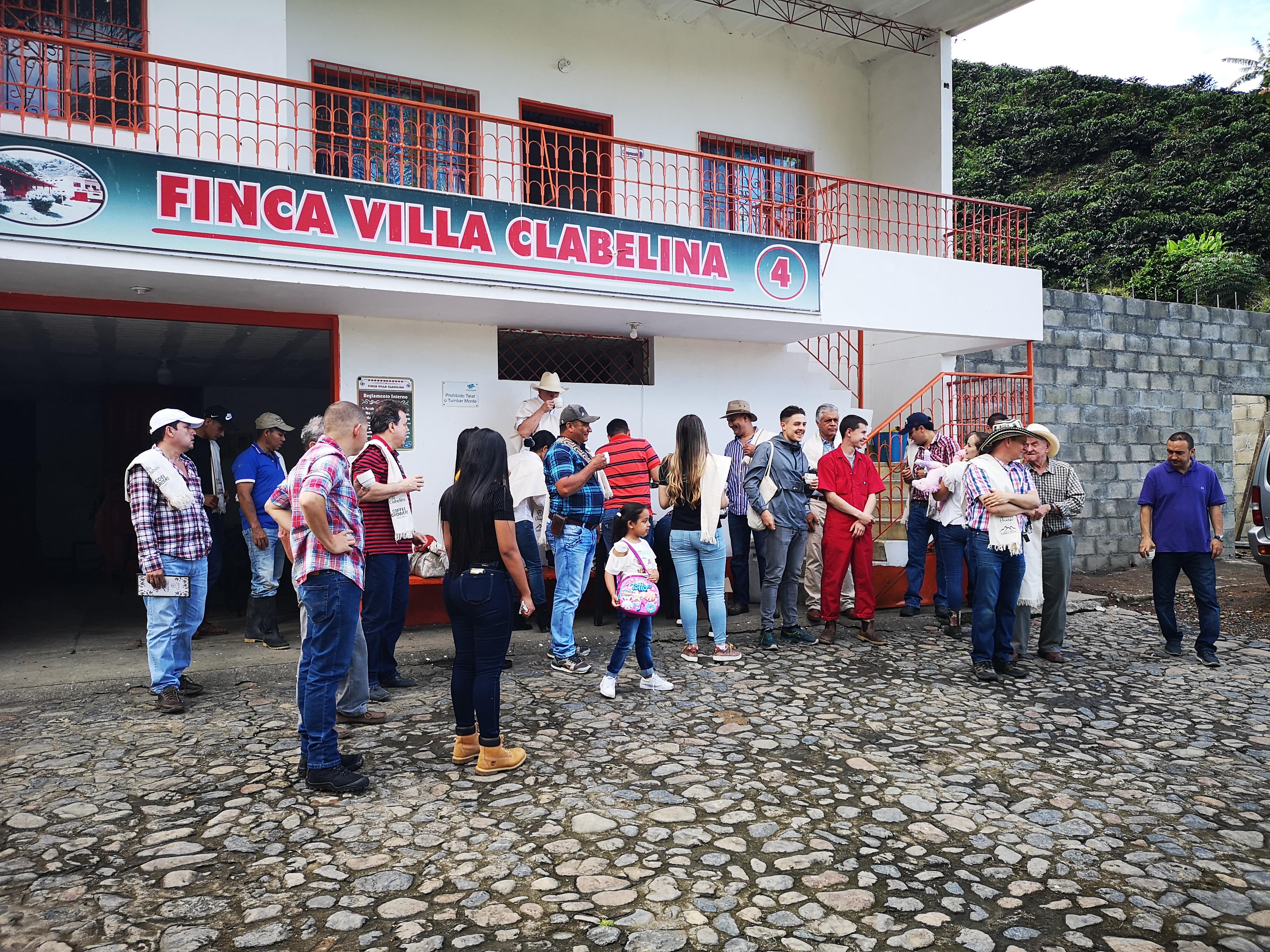 Estación de Lavado del café de Colombia Villa Clabelina de Fermentación Extendida productor Hermanos Hernan Prieto y tostado en Málaga por Kima Coffee